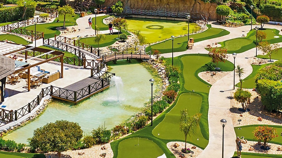 Albufeira: MiniGolf Adventure Park Entry Ticket