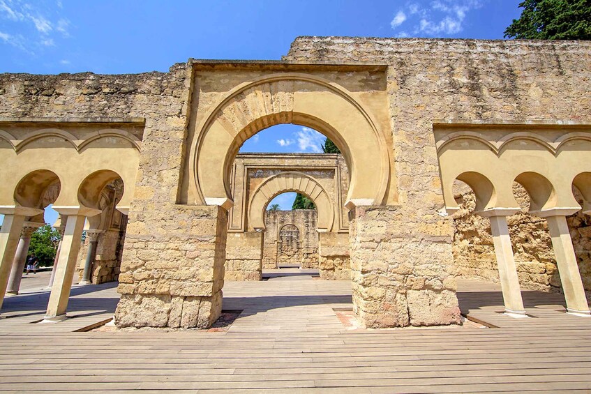 Picture 2 for Activity Córdoba: Guided Tour of Azahara Medina