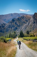 Queenstown Winery Cycle Tour with Tastings & Lunch