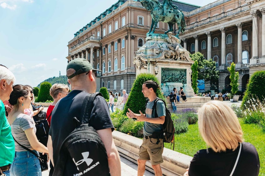 Budapest: Buda Castle District Walking Tour with a Historian