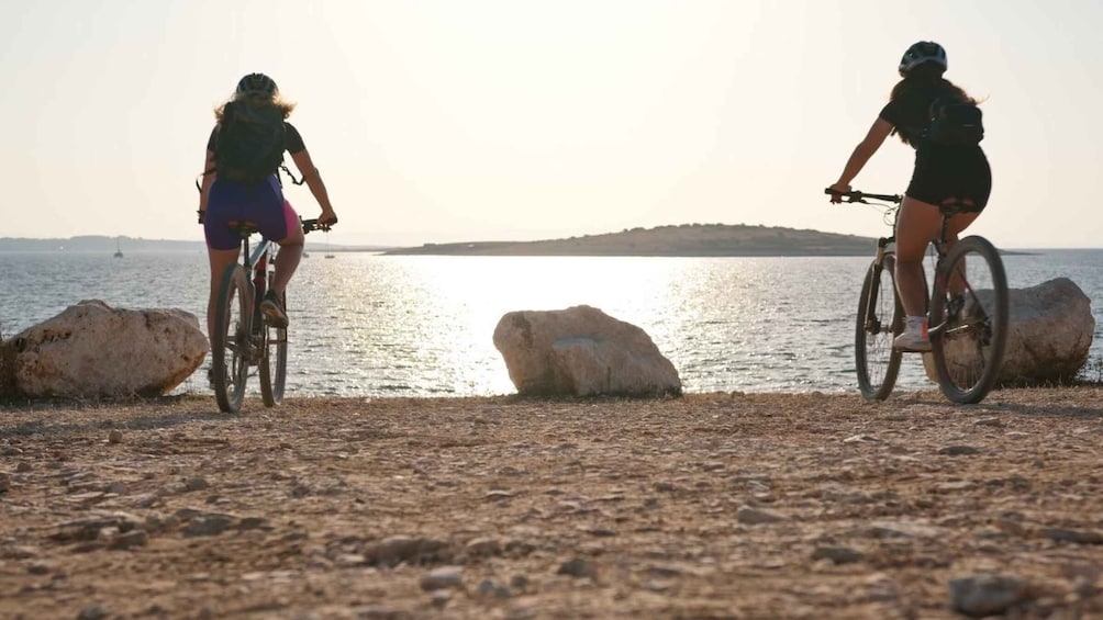 Picture 2 for Activity Cape Kamenjak: Relaxing Sunset Tour on E-Bike or Bike