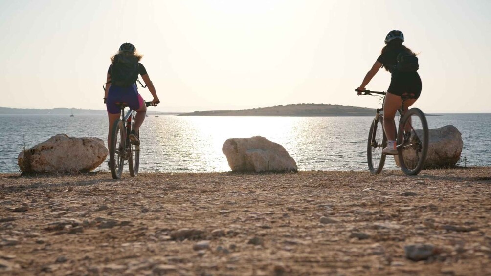 Picture 2 for Activity Cape Kamenjak: Relaxing Sunset Tour on E-Bike or Bike