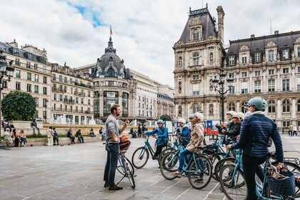 Paris: Tur Sepeda di Sudut-sudut Kota yang Menawan