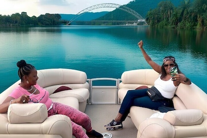 Accra Guided Shia Hills Safari & Akosombo Boat Cruise Day Tour