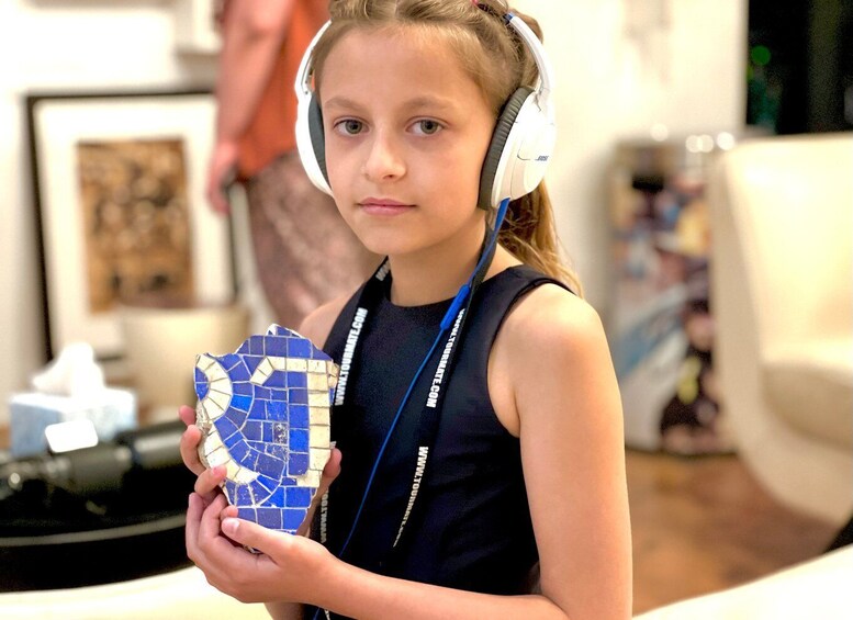 Picture 1 for Activity 9/11 Museum Workshop: 100 Images and Artifacts "Hands-On"