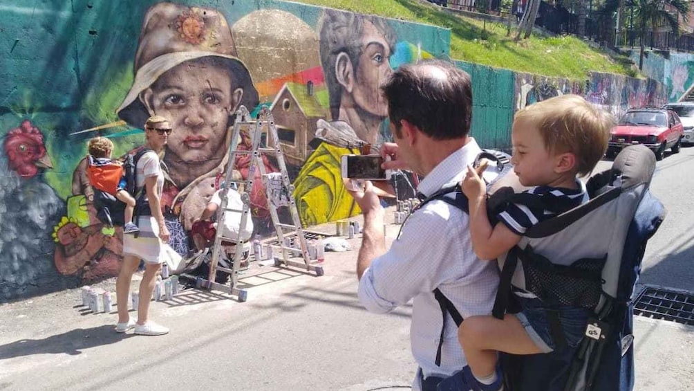 Picture 2 for Activity Medellín: Comuna 13 Graffiti Tour with Local Guide