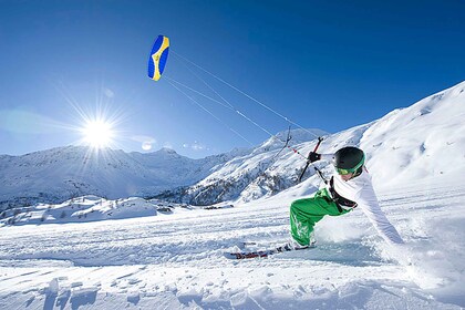 Escuela de snowkite en el Simplon Pass