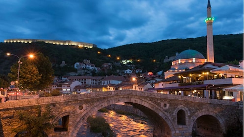 Transfer Skopje Tirana con Prizren Tour de medio día