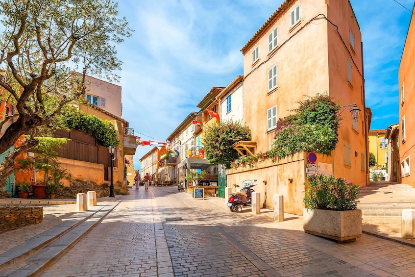 Picture 3 for Activity From Nice: Saint-Tropez and Port Grimaud Full-Day Tour