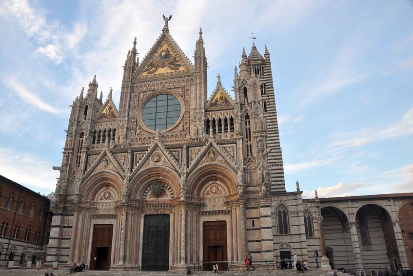 Picture 9 for Activity Siena: Palio Walking Tour