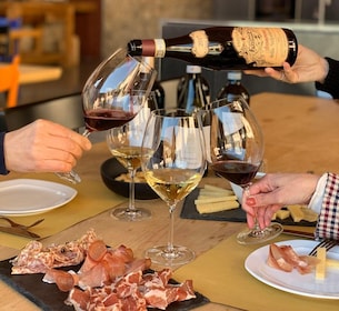 Valpolicella: 1.5-Hour Guided Winery Tour with Wine Tasting