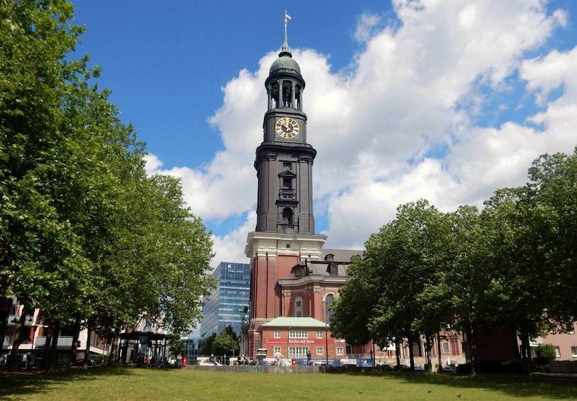 Hamburg: Landmarks Public City Walking Tour