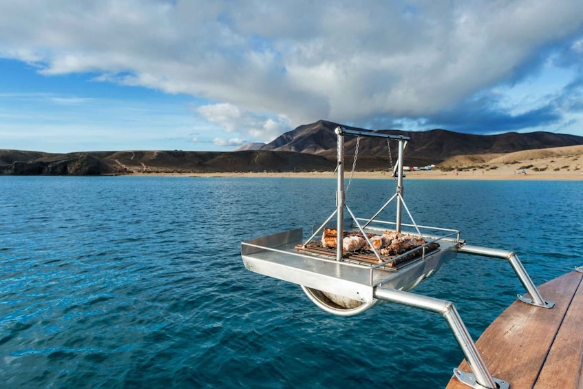 Picture 1 for Activity Lanzarote: Half-Day Chill Out Cruise at Papagayo Beach