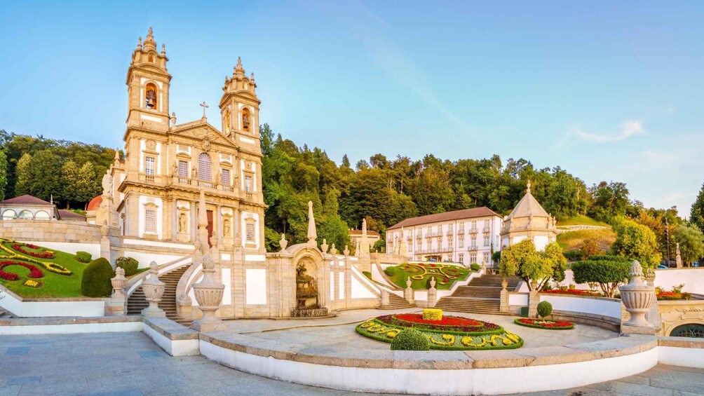 Minho: Private Braga and Guimarães Tour