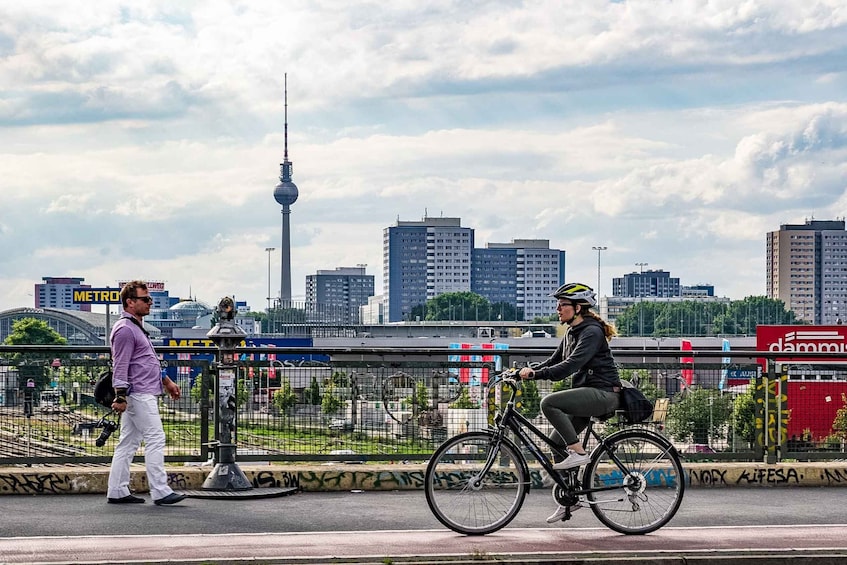 Picture 5 for Activity Alternative Berlin by Bike: Kreuzberg & Friedrichshain