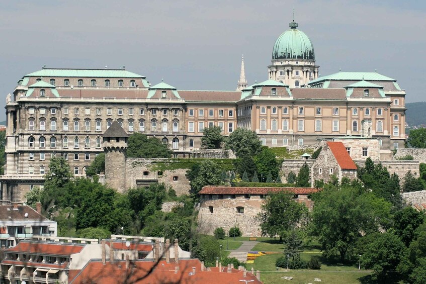 Picture 8 for Activity Budapest: Guided Tour to the Hospital in the Rock & Castle