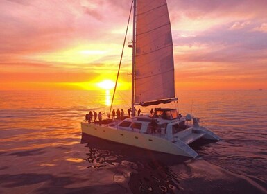 Cabo: Jazz & Wine Sunset Luxury Cruise
