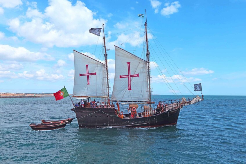 Portimão: Pirate Ship Cave Cruise