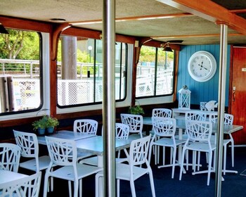 Brisbane: Midday River Guided Sightseeing Cruise