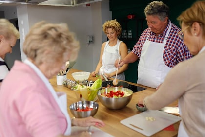 Visite du marché et cours de cuisine hongroise par un chef professionnel
