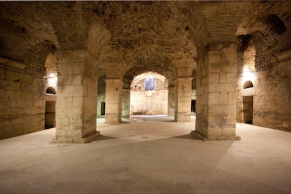 Splitsen: Toegangskaartje voor de kelders van het paleis van Diocletianus
