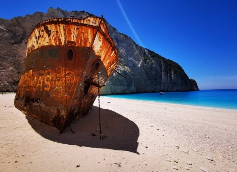 Zakynthos: early morning Shipwreck,Blue Caves and view point