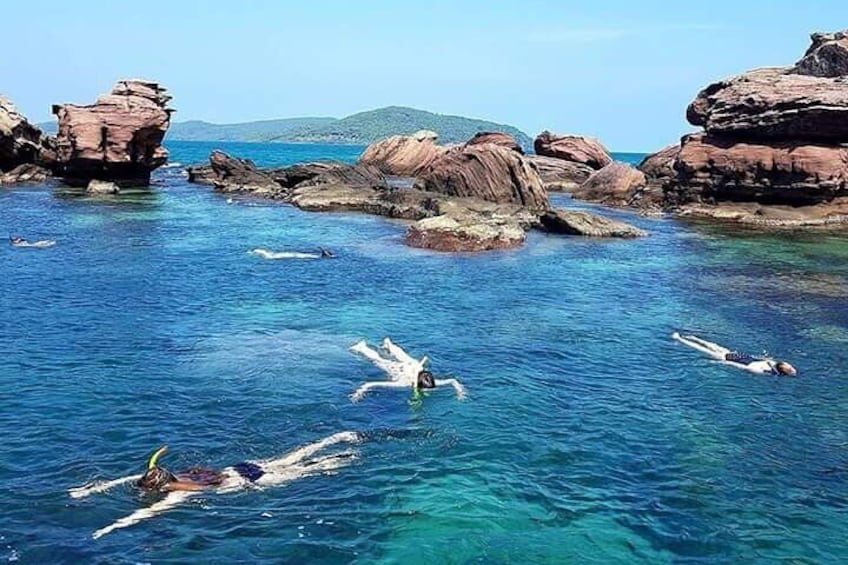 Snorkeling around Gầm Ghi islet