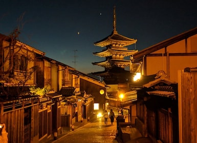 Kioto: Gion Night Walking Tour