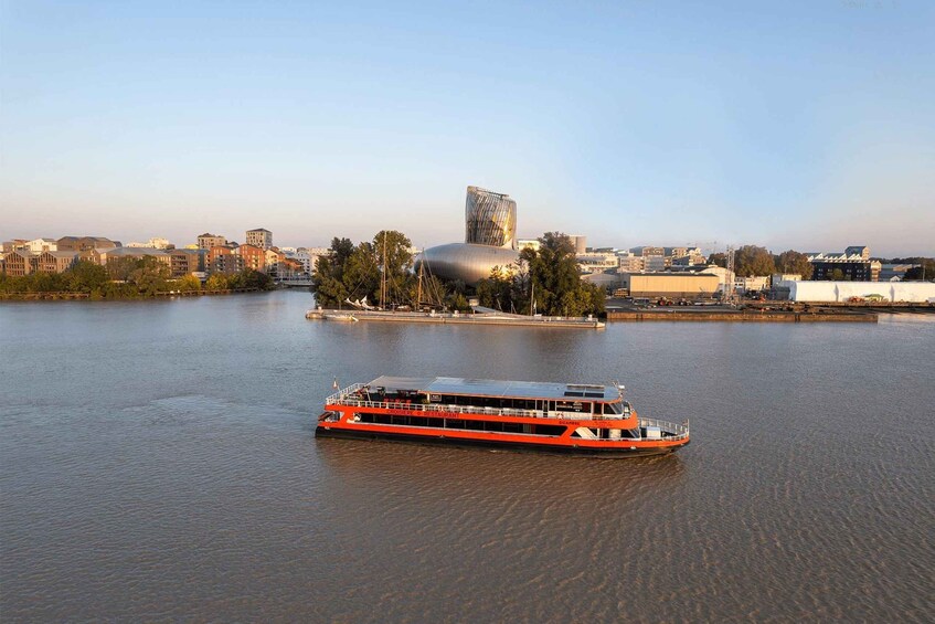 Bordeaux: Scenic River Cruise with Commentary and Canelés