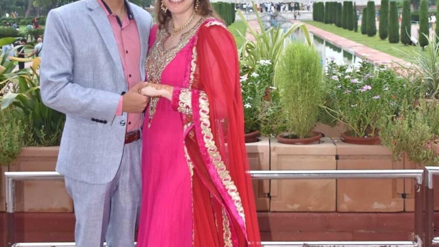 New Delhi: Same Day Taj Mahal Agra Fort & Baby Taj Excursion