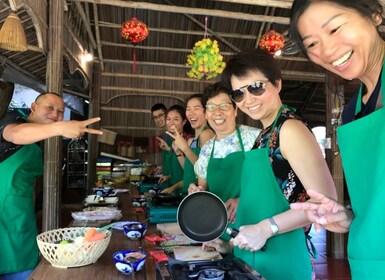 Clase de cocina de Hoi An - Experiencia en el mercado local - Crucero por e...