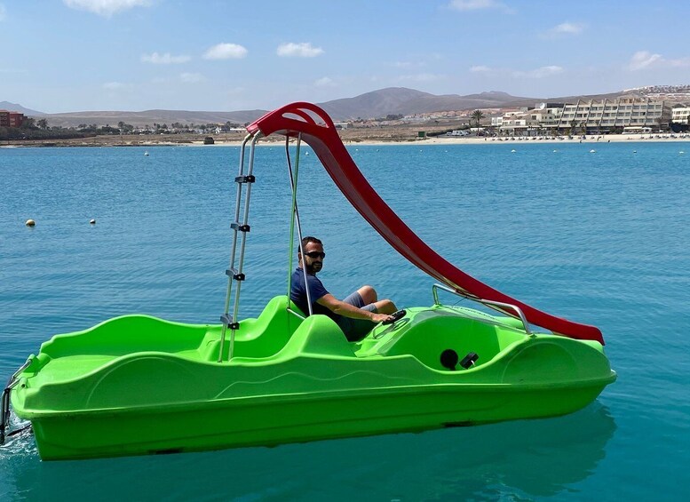 Caleta de Fuste: Pedalo with slide rental