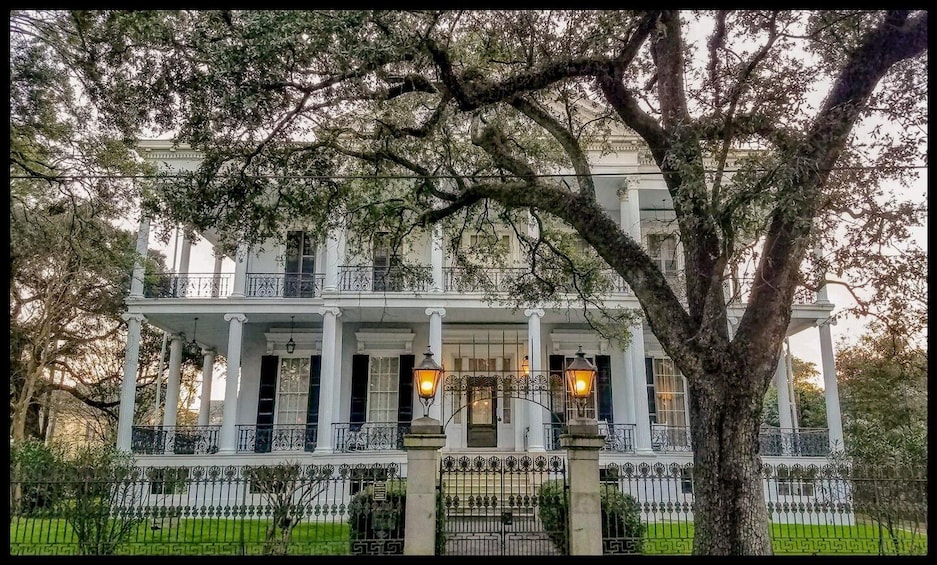 Picture 6 for Activity New Orleans Garden District Tour