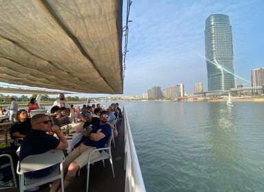 Belgrado: crucero al atardecer en barco abierto con guía en vivo