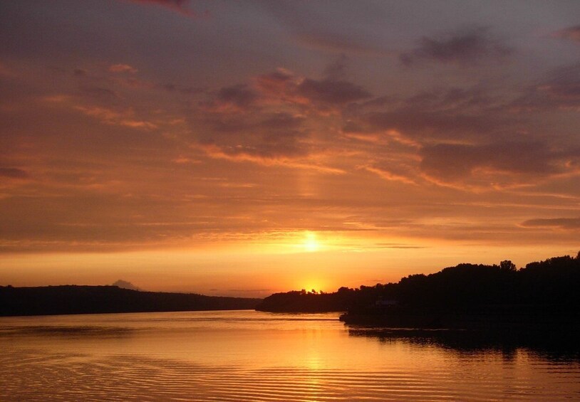 Picture 9 for Activity Belgrade: Guided Open Boat Sunset Cruise