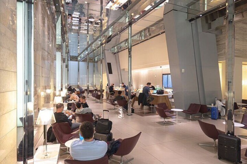 Qatar: Doha Hamad International Airport (DOH) Al Maha Lounge