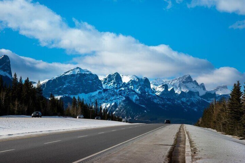 Banff Deep 1 Day Tour in Banff National Park