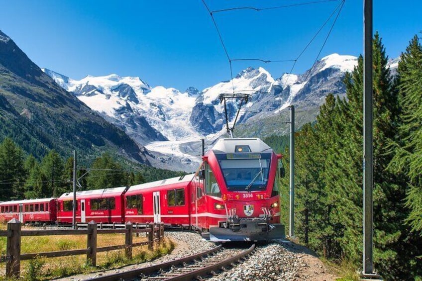 Bernina Red Train Experience by train from Lecco - Varenna