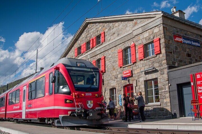 Bernina Red Train Experience by train from Lecco - Varenna