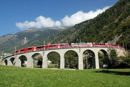 From Como Lake: Day trip to St. Moritz & Bernina Express Panoramic Carriage