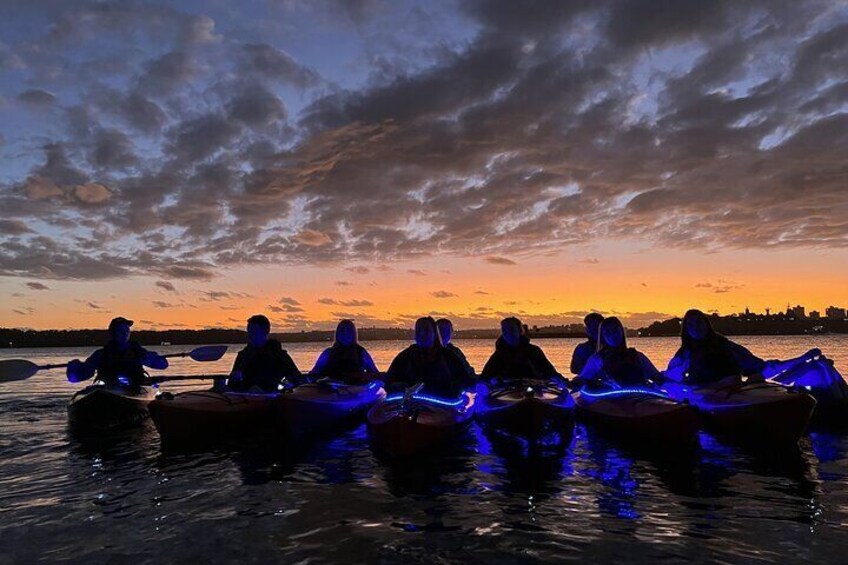 Sunrise Paddle Session on Syndey Harbour 