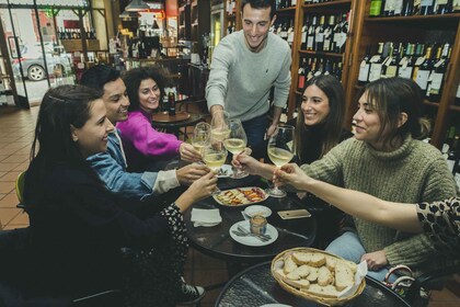 Oporto: Ruta gastronómica nocturna con maridaje de bebidas