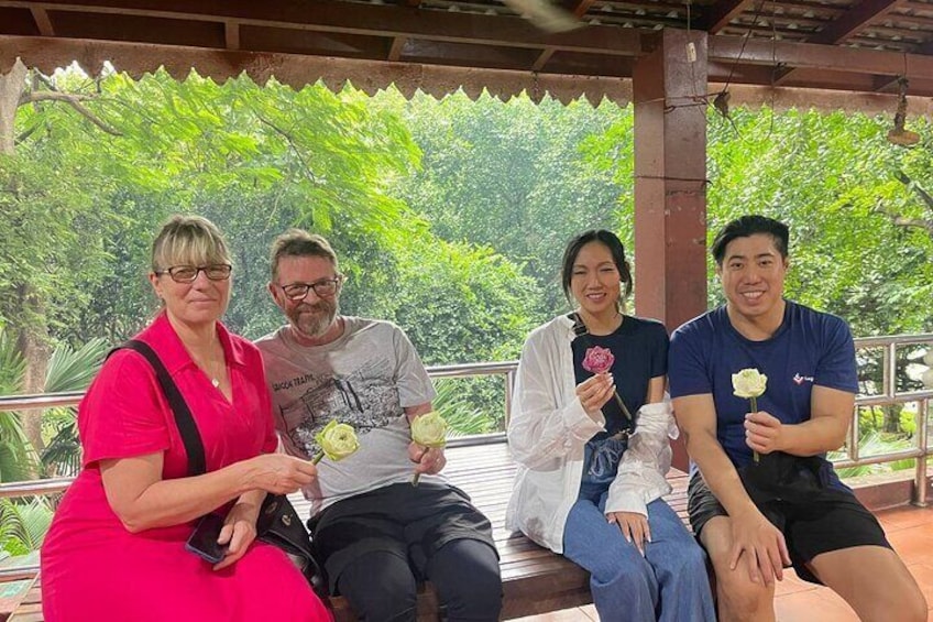 A Full Day Tour for 11 Places including S21 &Killing Fields