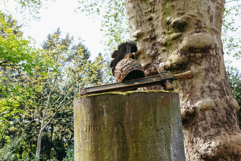 Picture 8 for Activity Cologne: Melaten Cemetery Life, Love and Death Tour