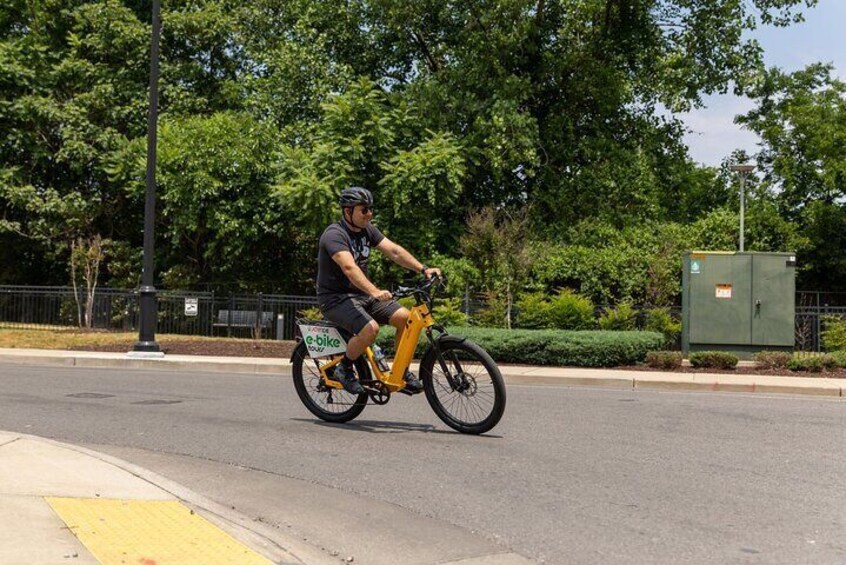2-Hour Guided E-Bicycle Sightseeing Tour of Nashville