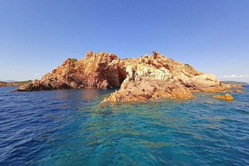 Tavolara: Gran Tour of the Archipelago from San Teodoro