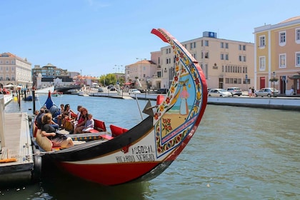 Aveiro: Traditional Moliceiro Boat Tour