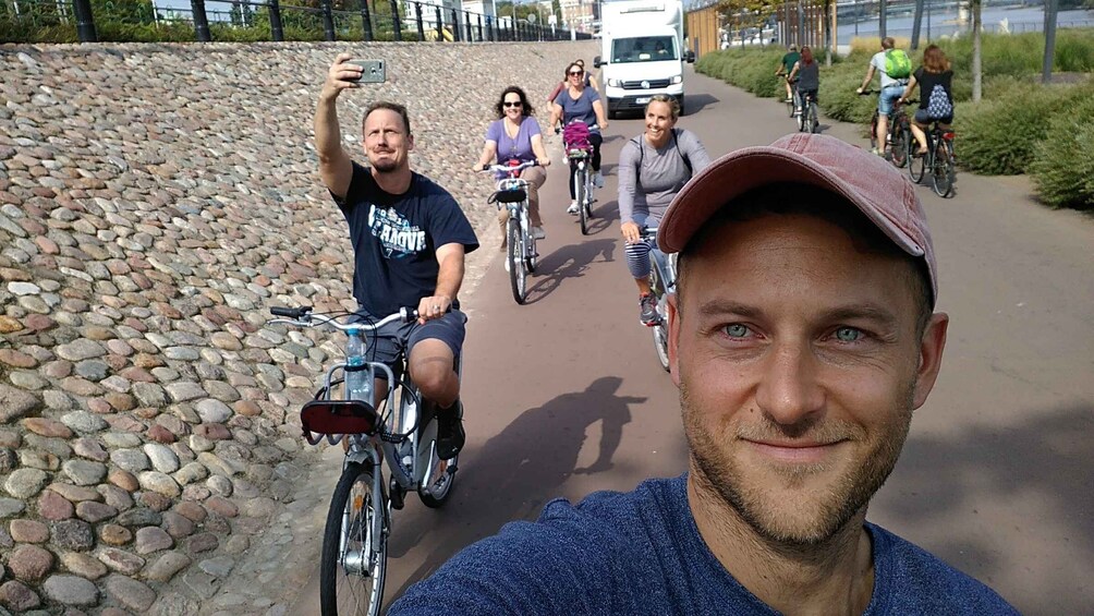 Picture 4 for Activity Warsaw: Biking Through Highlights