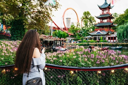 โคเปนเฮเกน: บัตรผ่านเครื่องเล่น Tivoli Gardens แบบไม่จำกัด