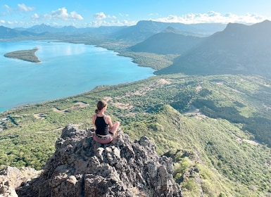 Mauricio: caminata y escalada guiada al amanecer por la montaña Le Morne